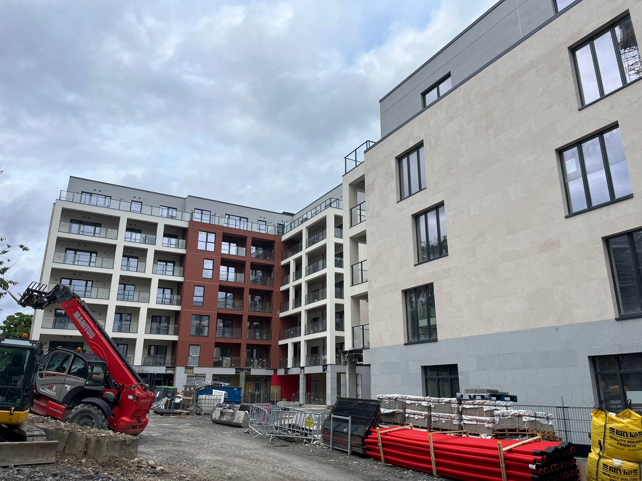 WhatsApp Image 2025-08-04 at 14.50.21_f8f095ab